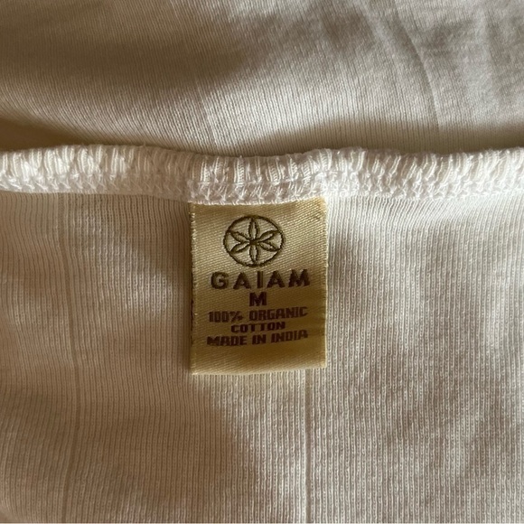 GAIAM High Neck Ribbed Tank Ruffle Trim - Picture 6 of 6